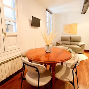  Apartment Plaza Consti, Heart Of The Old Town